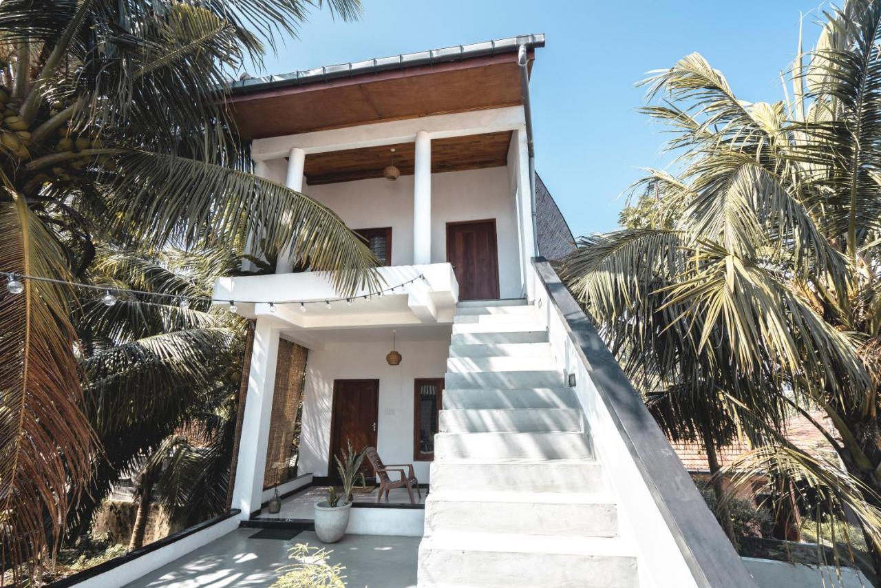 Layback Boutique Surf & Yoga Camp Sri Lanka Hostel Weligama Exterior photo